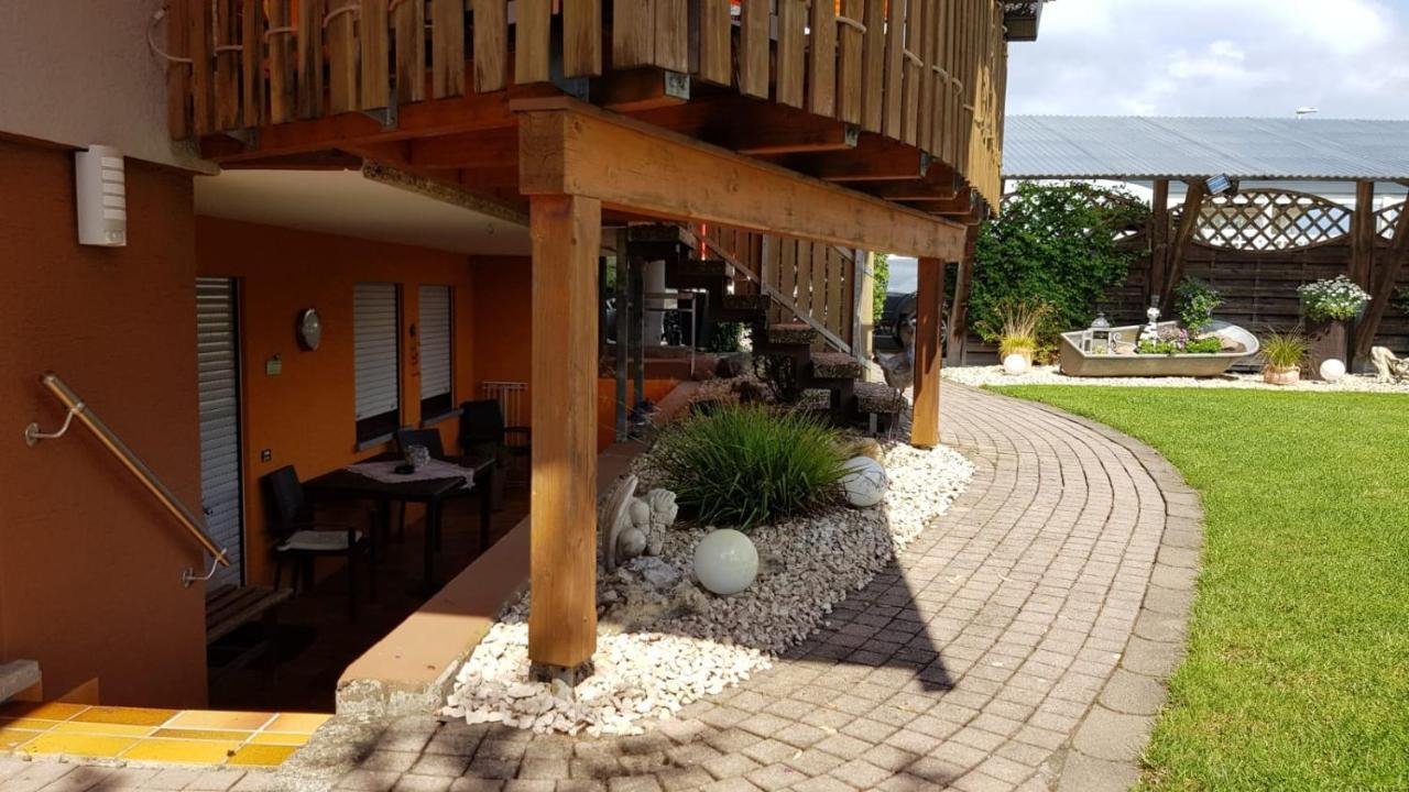 Ferienwohnung Schwarz Sersheim 外观 照片